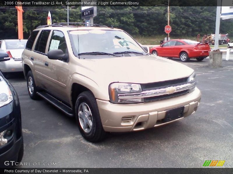 Sandstone Metallic / Light Cashmere/Ebony 2006 Chevrolet TrailBlazer LS 4x4