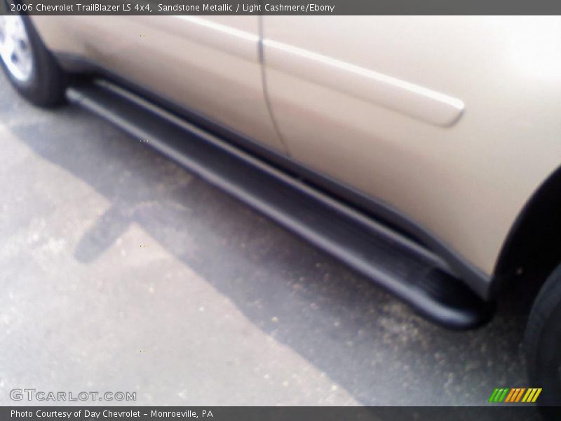 Sandstone Metallic / Light Cashmere/Ebony 2006 Chevrolet TrailBlazer LS 4x4