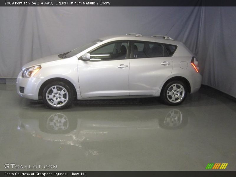 Liquid Platinum Metallic / Ebony 2009 Pontiac Vibe 2.4 AWD
