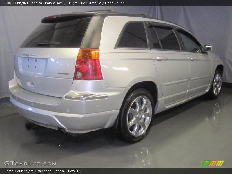 Bright Silver Metallic / Light Taupe 2005 Chrysler Pacifica Limited AWD