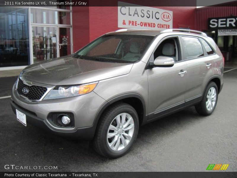 Titanium Silver / Gray 2011 Kia Sorento LX V6