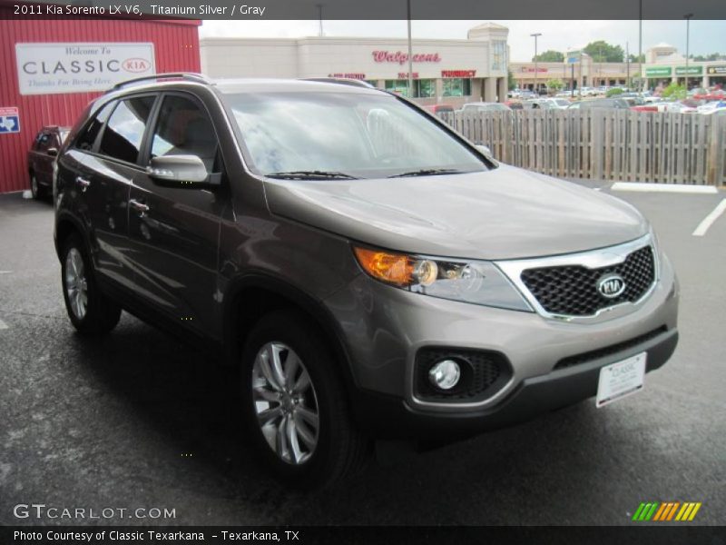 Titanium Silver / Gray 2011 Kia Sorento LX V6