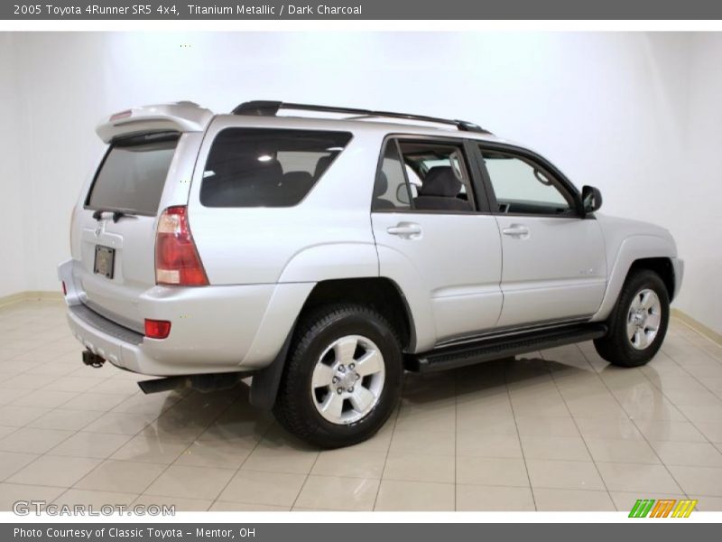 Titanium Metallic / Dark Charcoal 2005 Toyota 4Runner SR5 4x4