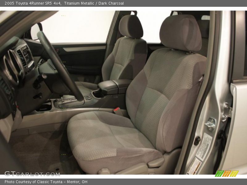Titanium Metallic / Dark Charcoal 2005 Toyota 4Runner SR5 4x4