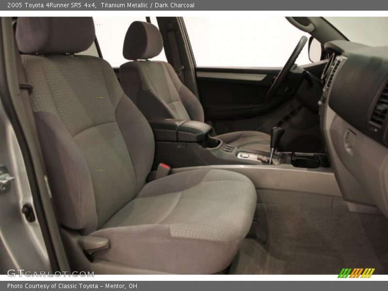 Titanium Metallic / Dark Charcoal 2005 Toyota 4Runner SR5 4x4