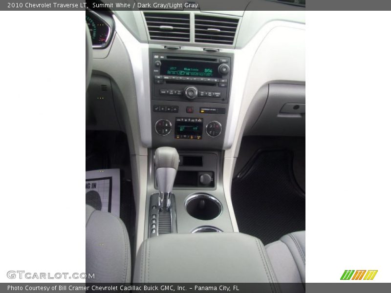Summit White / Dark Gray/Light Gray 2010 Chevrolet Traverse LT