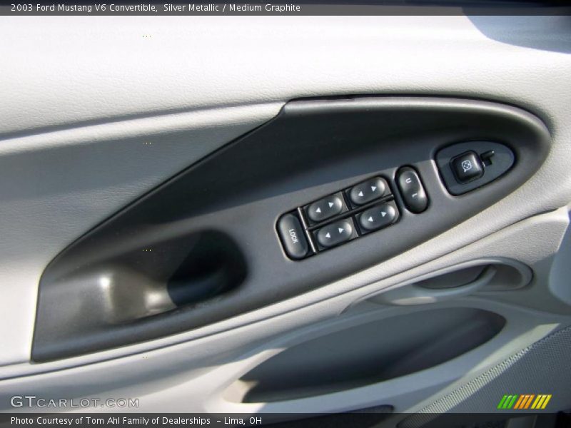 Silver Metallic / Medium Graphite 2003 Ford Mustang V6 Convertible