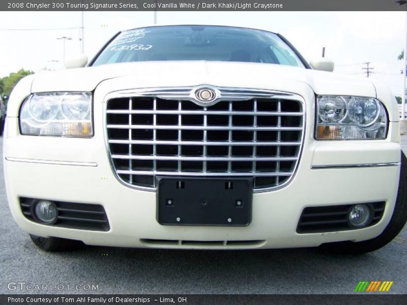 Cool Vanilla White / Dark Khaki/Light Graystone 2008 Chrysler 300 Touring Signature Series
