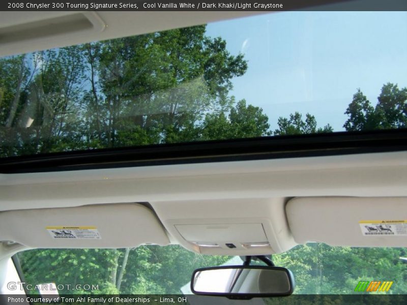 Cool Vanilla White / Dark Khaki/Light Graystone 2008 Chrysler 300 Touring Signature Series