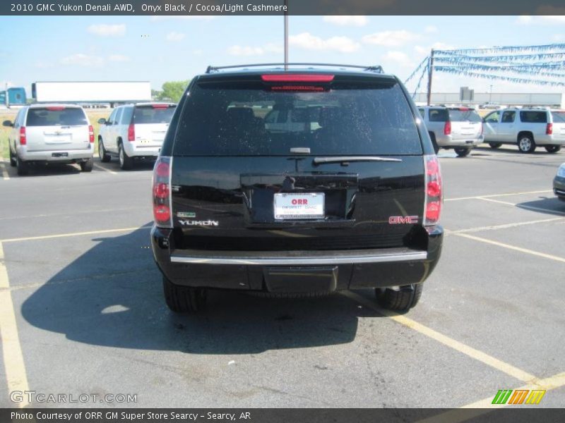 Onyx Black / Cocoa/Light Cashmere 2010 GMC Yukon Denali AWD