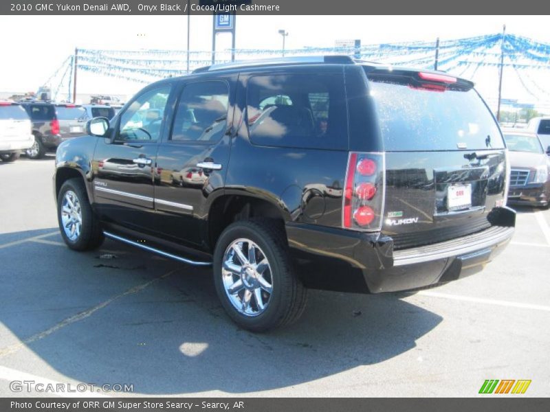 Onyx Black / Cocoa/Light Cashmere 2010 GMC Yukon Denali AWD