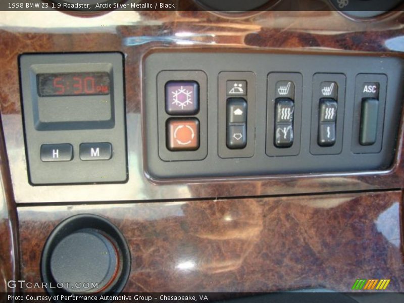 Arctic Silver Metallic / Black 1998 BMW Z3 1.9 Roadster