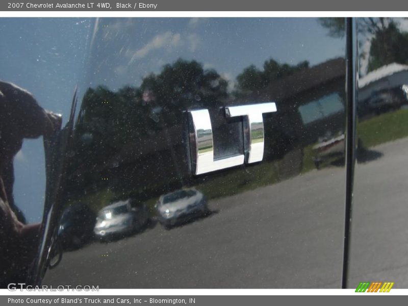 Black / Ebony 2007 Chevrolet Avalanche LT 4WD