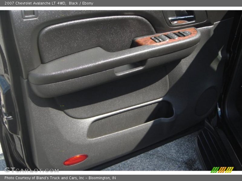 Black / Ebony 2007 Chevrolet Avalanche LT 4WD