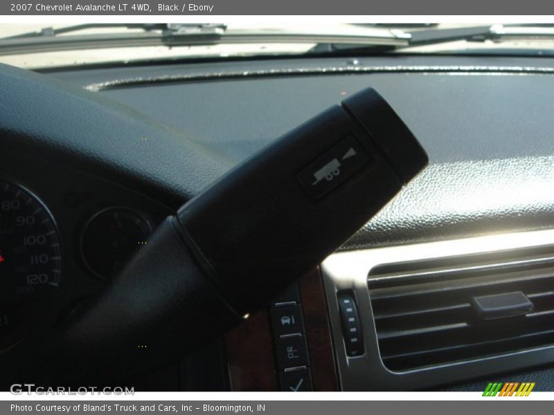 Black / Ebony 2007 Chevrolet Avalanche LT 4WD