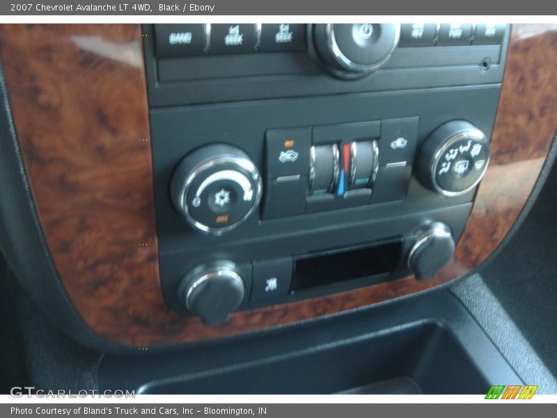 Black / Ebony 2007 Chevrolet Avalanche LT 4WD
