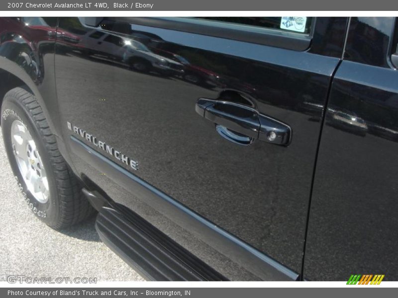 Black / Ebony 2007 Chevrolet Avalanche LT 4WD
