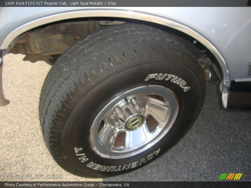 Light Opal Metallic / Gray 1995 Ford F150 XLT Regular Cab
