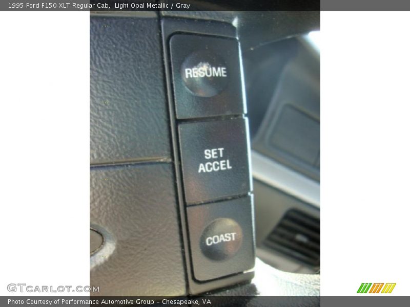 Light Opal Metallic / Gray 1995 Ford F150 XLT Regular Cab