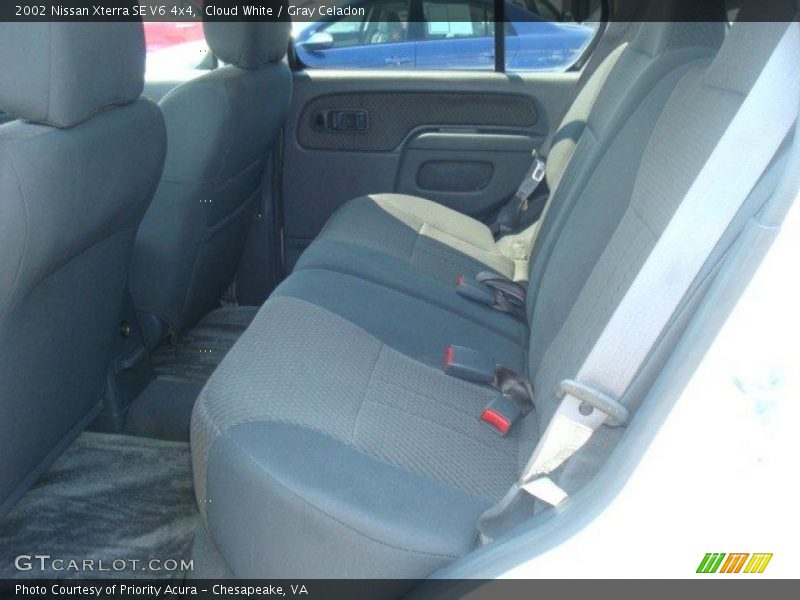 Cloud White / Gray Celadon 2002 Nissan Xterra SE V6 4x4