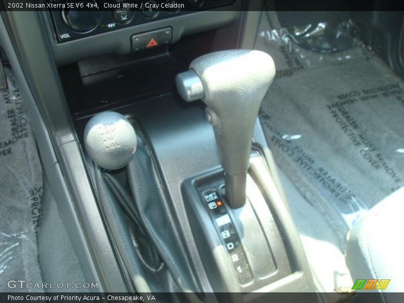 Cloud White / Gray Celadon 2002 Nissan Xterra SE V6 4x4