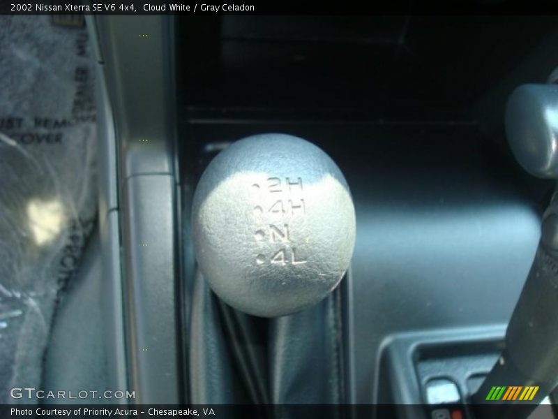 Cloud White / Gray Celadon 2002 Nissan Xterra SE V6 4x4