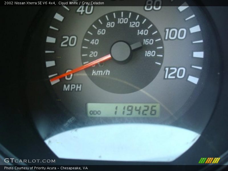 Cloud White / Gray Celadon 2002 Nissan Xterra SE V6 4x4