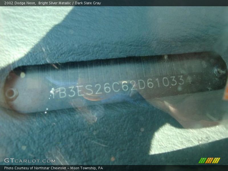 Bright Silver Metallic / Dark Slate Gray 2002 Dodge Neon