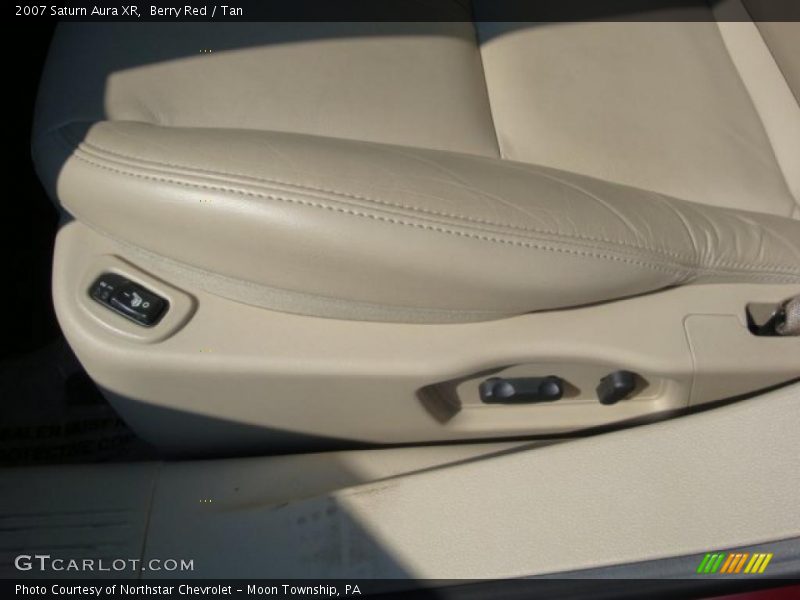 Berry Red / Tan 2007 Saturn Aura XR