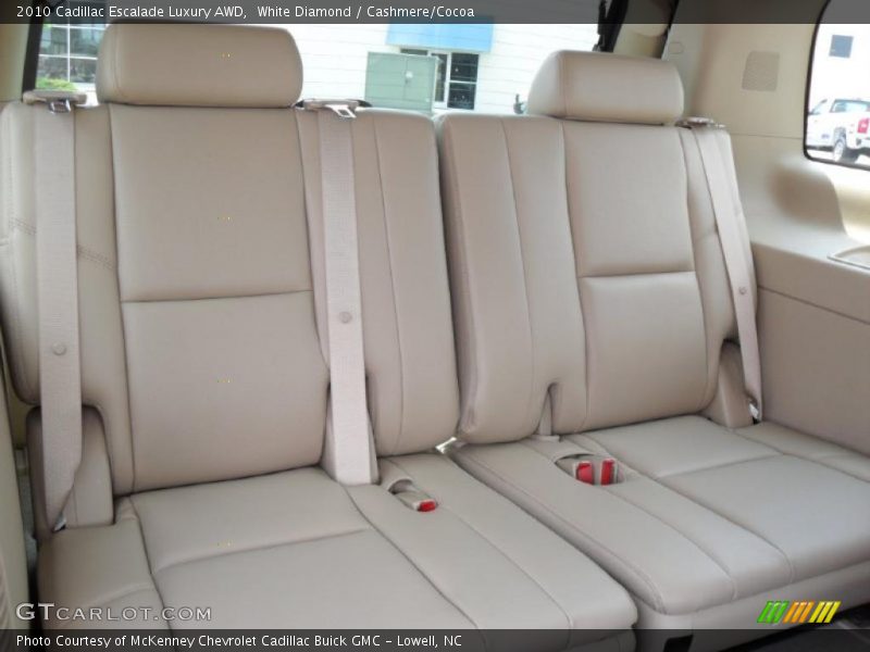 White Diamond / Cashmere/Cocoa 2010 Cadillac Escalade Luxury AWD