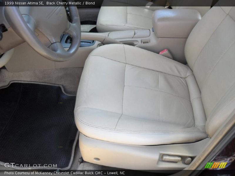 Black Cherry Metallic / Blond 1999 Nissan Altima SE