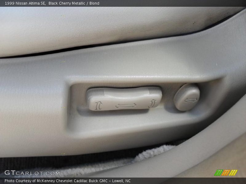 Black Cherry Metallic / Blond 1999 Nissan Altima SE