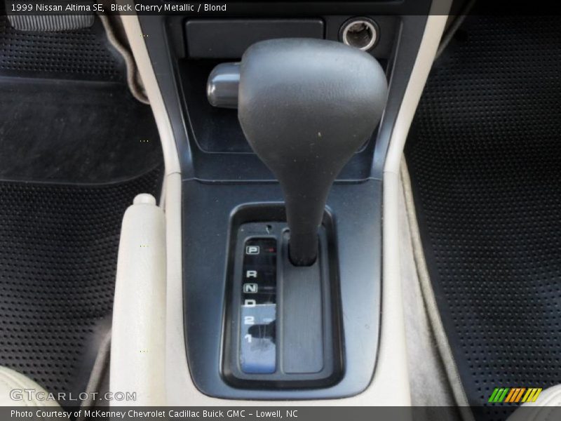 Black Cherry Metallic / Blond 1999 Nissan Altima SE