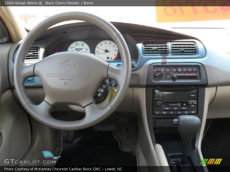 Black Cherry Metallic / Blond 1999 Nissan Altima SE