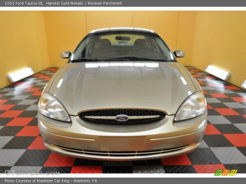 Harvest Gold Metallic / Medium Parchment 2001 Ford Taurus SE
