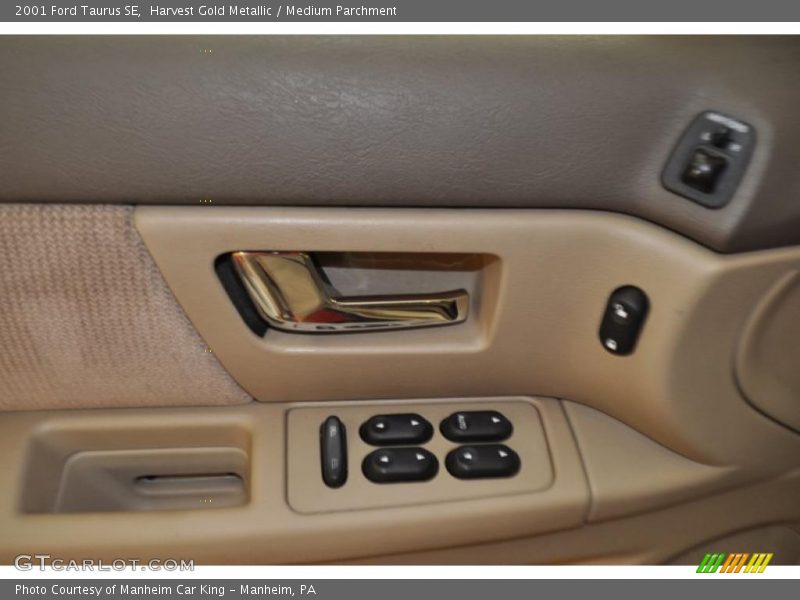 Harvest Gold Metallic / Medium Parchment 2001 Ford Taurus SE