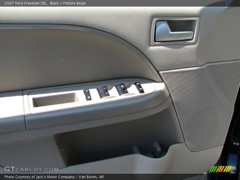 Black / Pebble Beige 2007 Ford Freestyle SEL