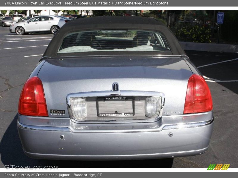 Medium Steel Blue Metallic / Dark Stone/Medium Light Stone 2004 Lincoln Town Car Executive