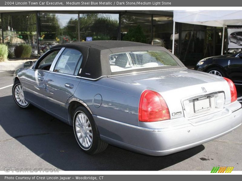 Medium Steel Blue Metallic / Dark Stone/Medium Light Stone 2004 Lincoln Town Car Executive