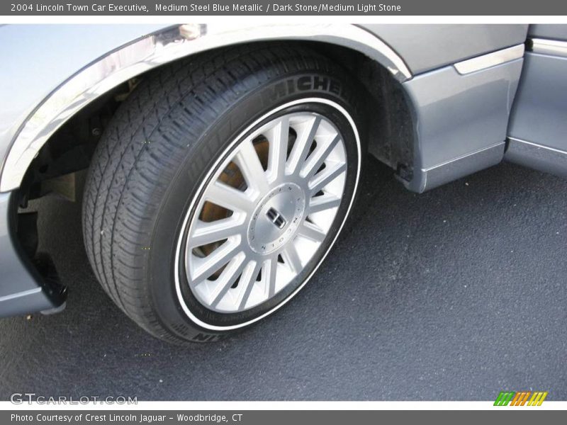 Medium Steel Blue Metallic / Dark Stone/Medium Light Stone 2004 Lincoln Town Car Executive
