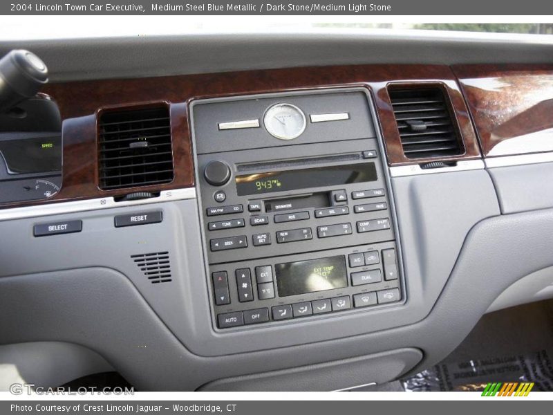 Medium Steel Blue Metallic / Dark Stone/Medium Light Stone 2004 Lincoln Town Car Executive