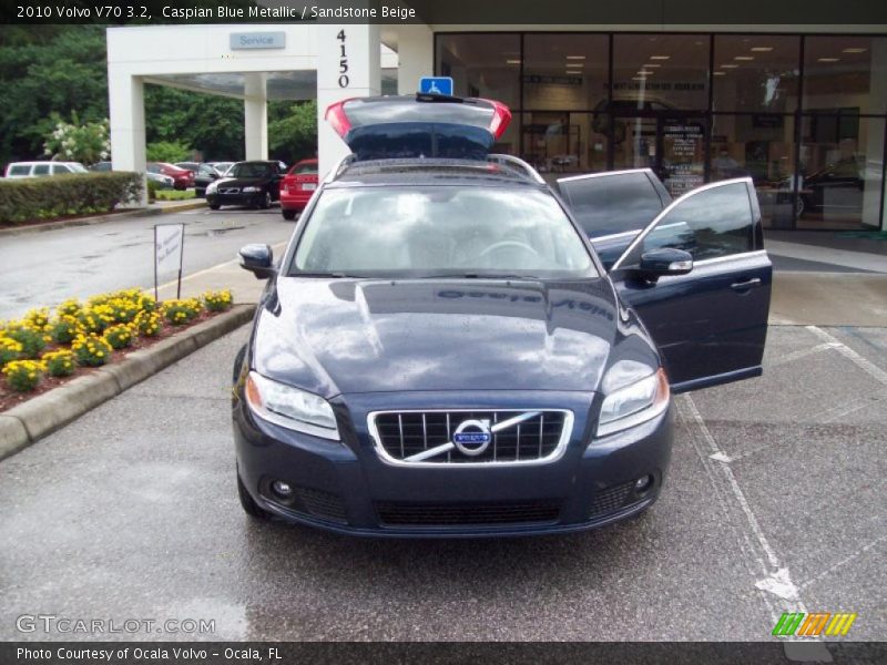 Caspian Blue Metallic / Sandstone Beige 2010 Volvo V70 3.2