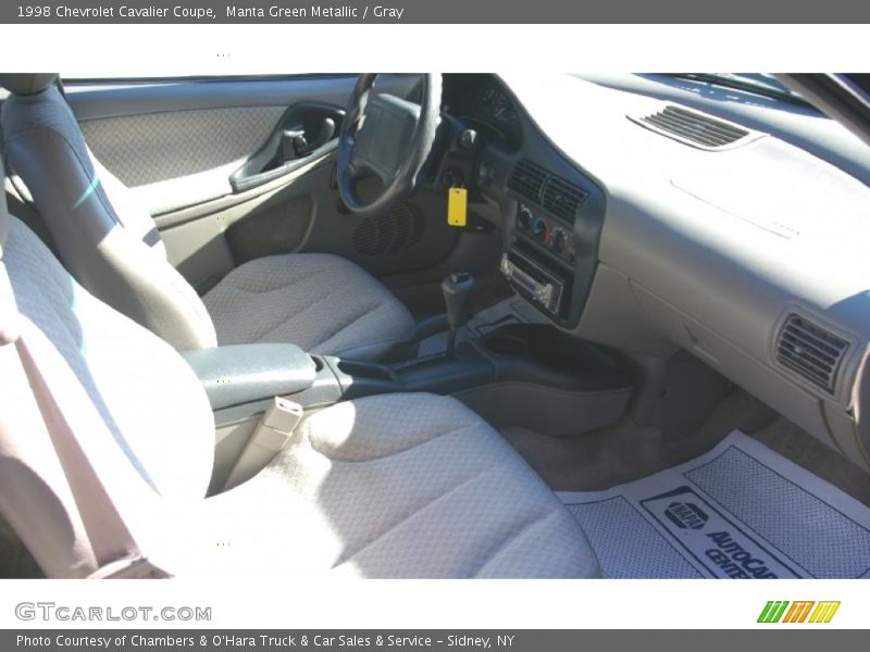 Manta Green Metallic / Gray 1998 Chevrolet Cavalier Coupe