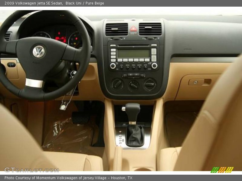 Black Uni / Pure Beige 2009 Volkswagen Jetta SE Sedan