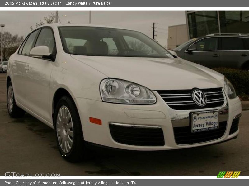 Candy White / Pure Beige 2009 Volkswagen Jetta S Sedan