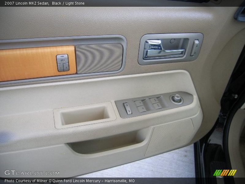 Black / Light Stone 2007 Lincoln MKZ Sedan