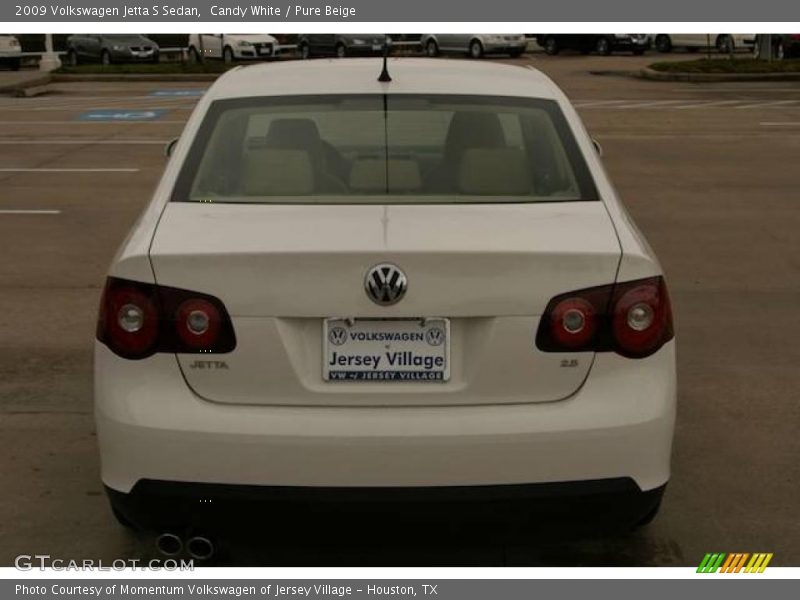 Candy White / Pure Beige 2009 Volkswagen Jetta S Sedan