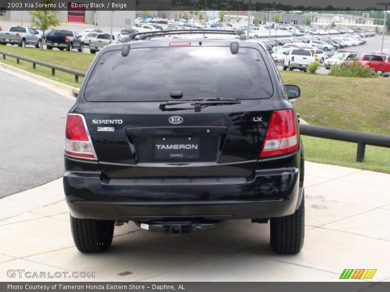 Ebony Black / Beige 2003 Kia Sorento LX