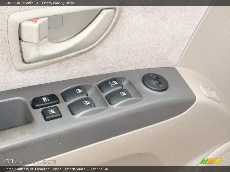 Ebony Black / Beige 2003 Kia Sorento LX