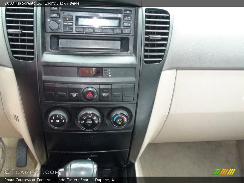 Ebony Black / Beige 2003 Kia Sorento LX
